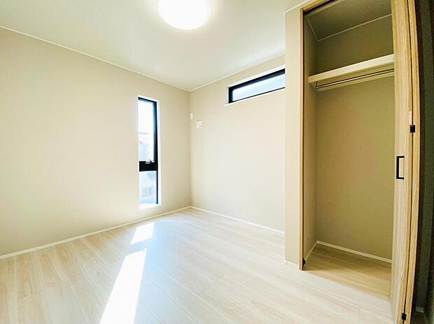 各室収納スペースでお部屋を広く利用できます