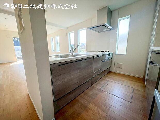 すぐの見学や資料請求などお気軽にお問い合わせお待ちしております