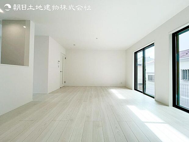 すぐの見学や資料請求などお気軽にお問い合わせお待ちしております