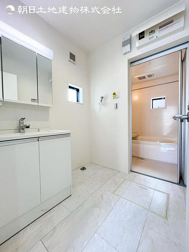 すぐの見学や資料請求などお気軽にお問い合わせお待ちしております