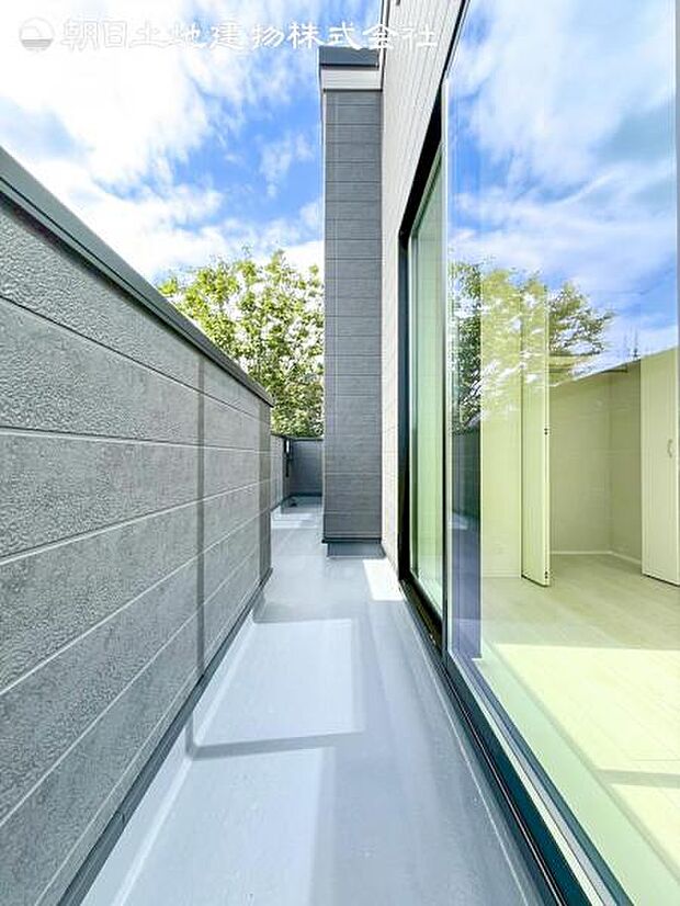 すぐの見学や資料請求などお気軽にお問い合わせお待ちしております