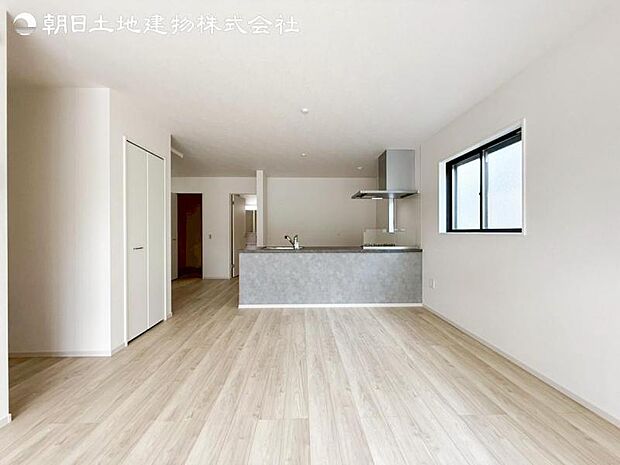 すぐの見学や資料請求などお気軽にお問い合わせお待ちしております