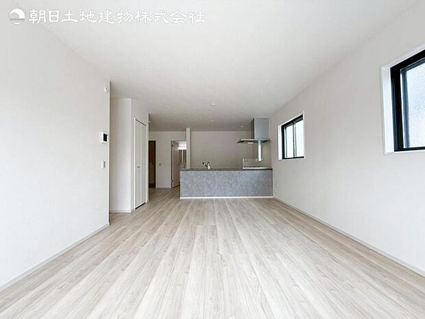 すぐの見学や資料請求などお気軽にお問い合わせお待ちしております