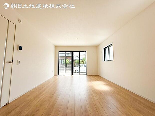 すぐの見学や資料請求などお気軽にお問い合わせお待ちしております