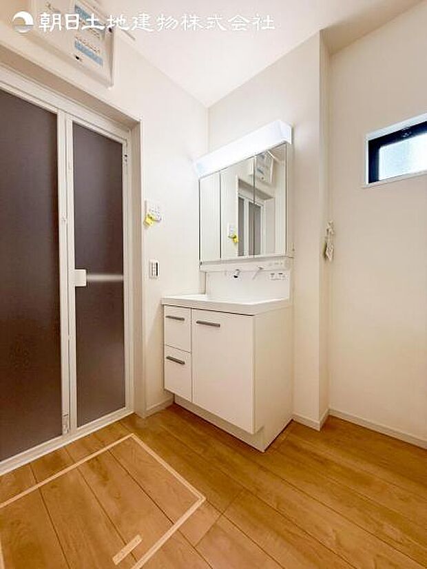 すぐの見学や資料請求などお気軽にお問い合わせお待ちしております