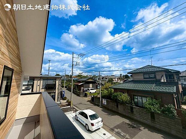 すぐの見学や資料請求などお気軽にお問い合わせお待ちしております