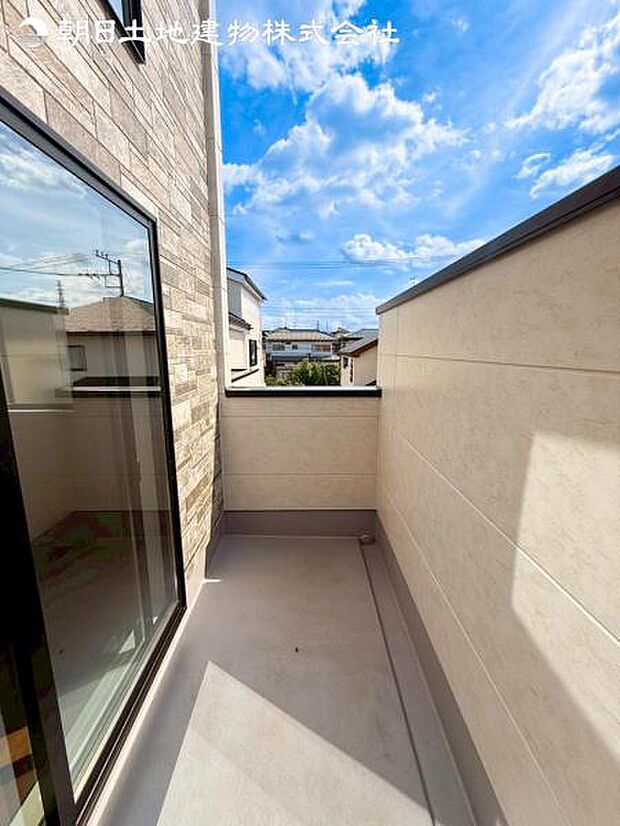 すぐの見学や資料請求などお気軽にお問い合わせお待ちしております