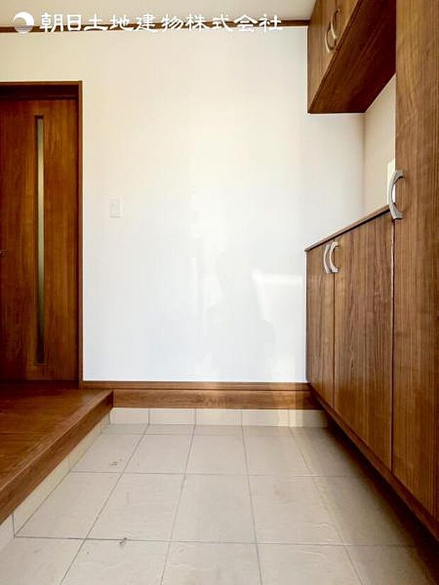 すぐのご見学や資料請求などお気軽にお問い合わせください