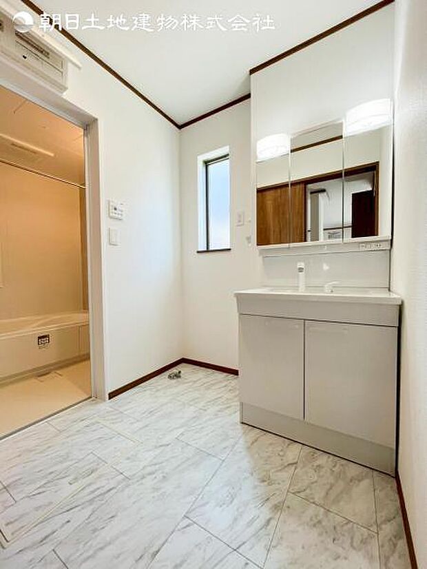 すぐのご見学や資料請求などお気軽にお問い合わせください