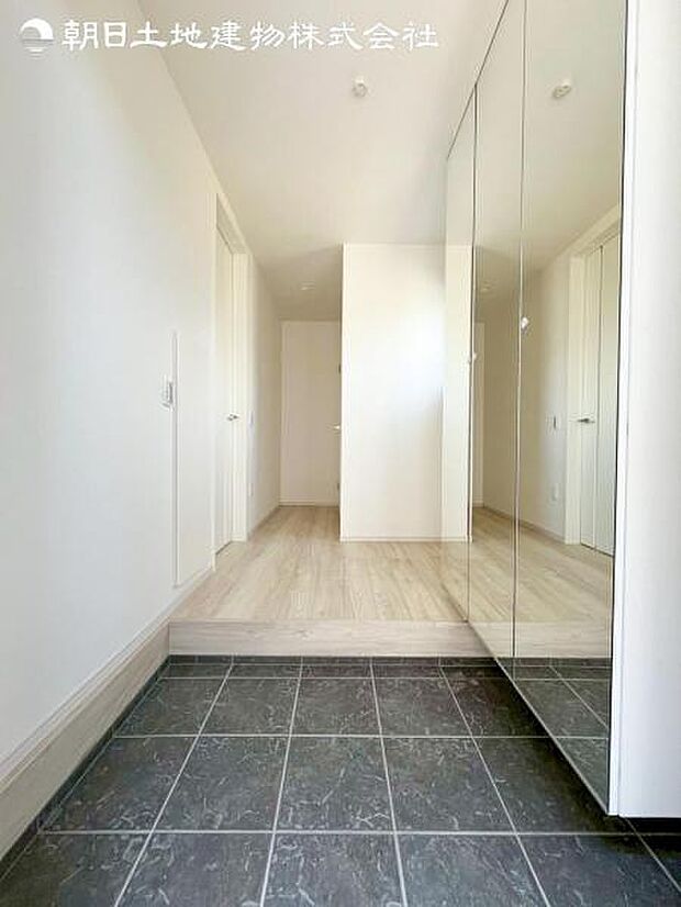 ご見学予約や資料請求などお気軽にお問い合わせください