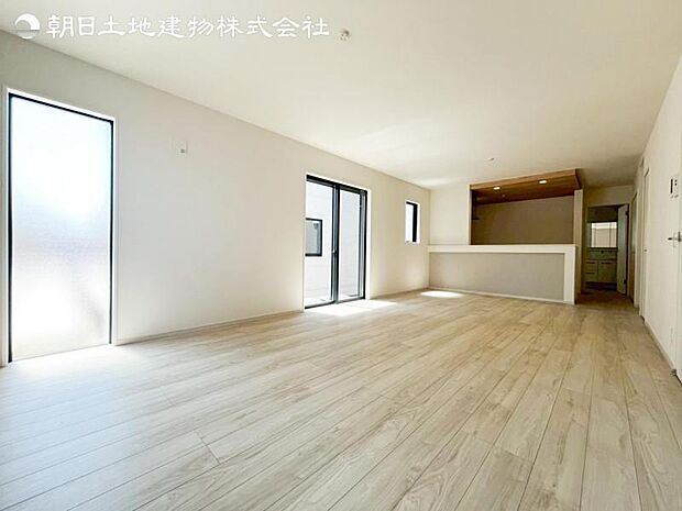 ご見学予約や資料請求などお気軽にお問い合わせください