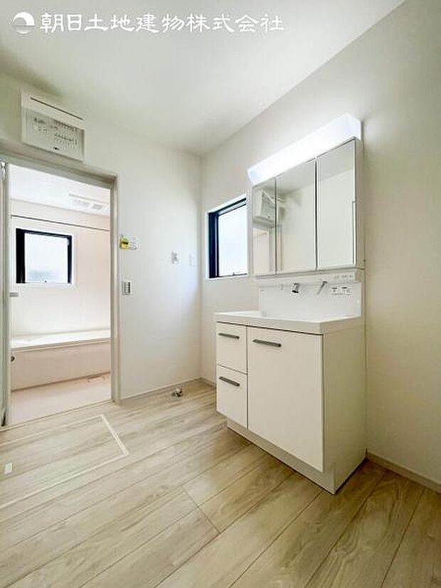 ご見学予約や資料請求などお気軽にお問い合わせください