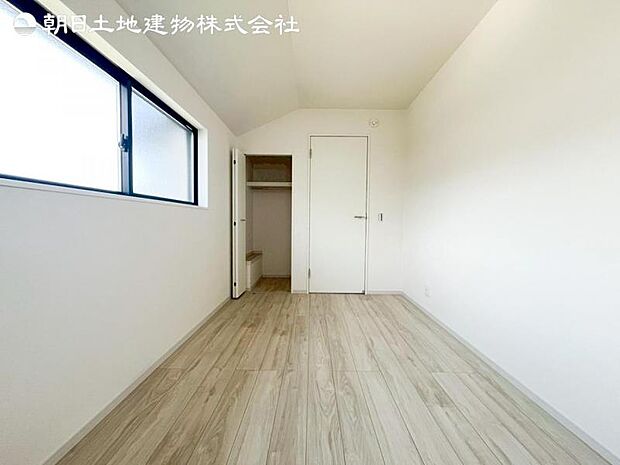 ご見学予約や資料請求などお気軽にお問い合わせください