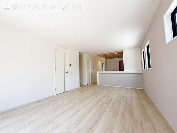 ご見学予約や資料請求などお気軽にお問い合わせください