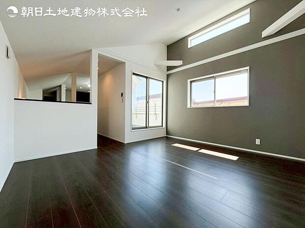 すぐの見学や資料請求などお気軽にお問い合わせください