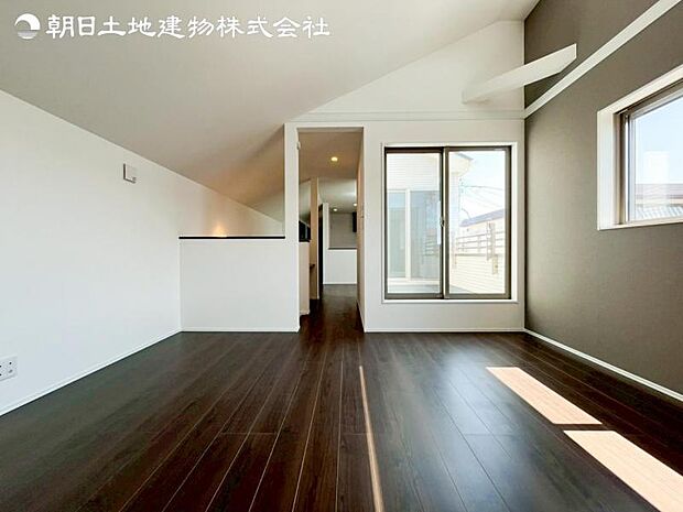 すぐの見学や資料請求などお気軽にお問い合わせください