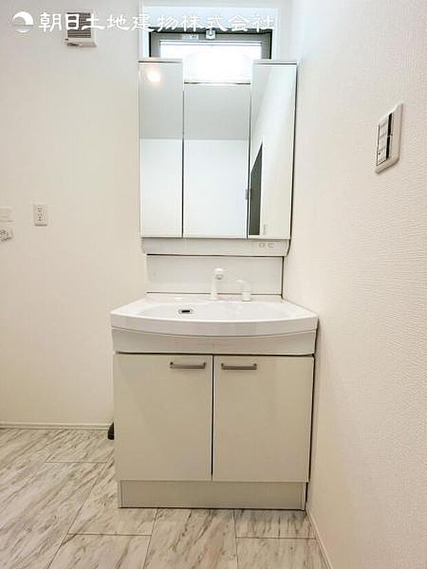 すぐの見学や資料請求などお気軽にお問い合わせください