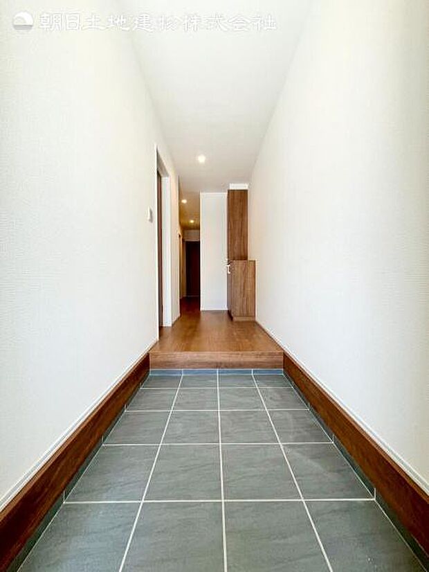 すぐの見学や資料請求などお気軽にお問い合わせください