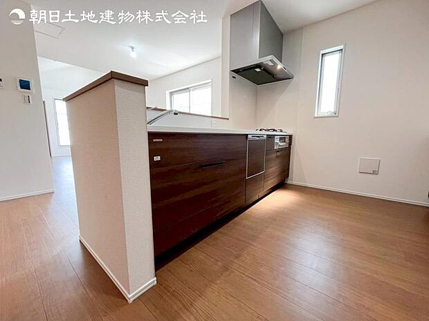 すぐの見学や資料請求などお気軽にお問い合わせください