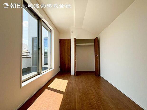 すぐの見学や資料請求などお気軽にお問い合わせください