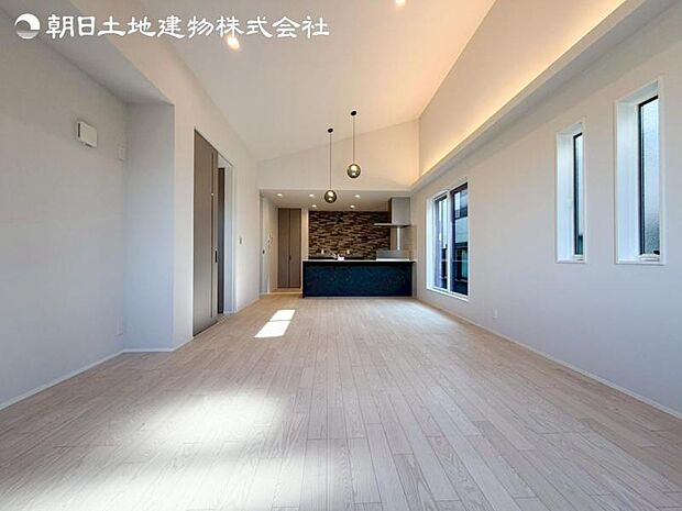 すぐの見学や資料請求などお気軽にお問い合わせお待ちしております