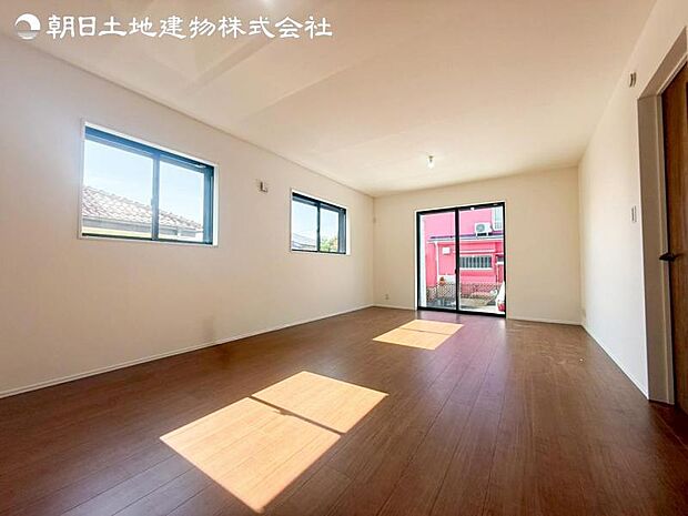 すぐのご見学予約や資料請求などお気軽にお問い合わせお待ちしております