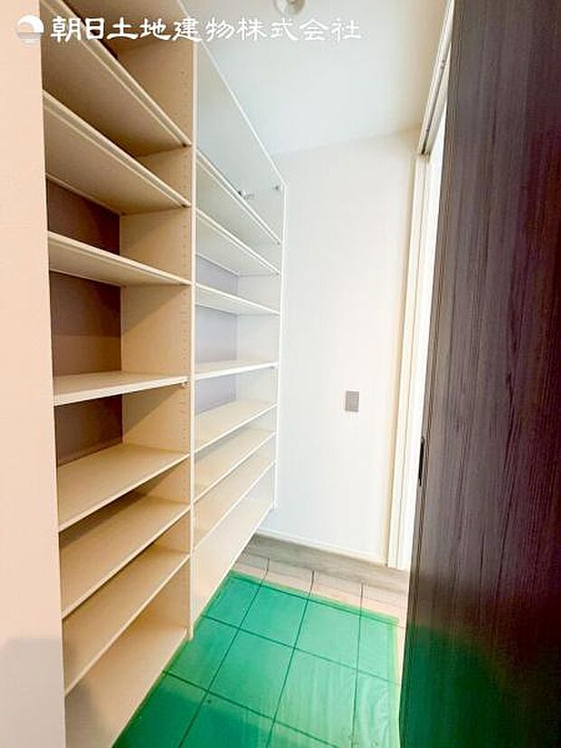 すぐの見学や資料請求などお気軽にお問い合わせお待ちしております