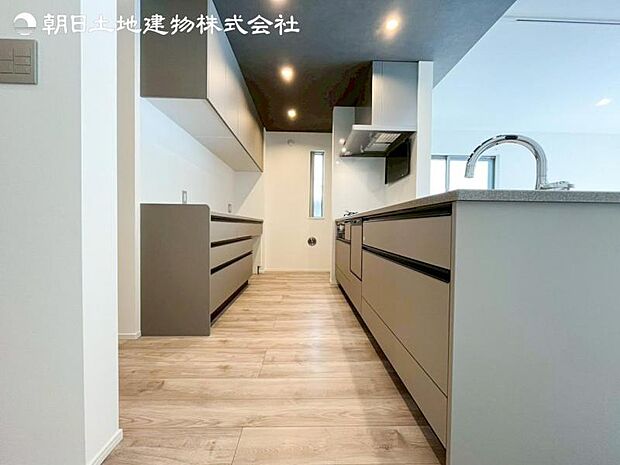 すぐの見学や資料請求などお気軽にお問い合わせお待ちしております