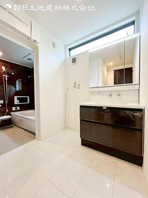 すぐの見学や資料請求などお気軽にお問い合わせお待ちしております