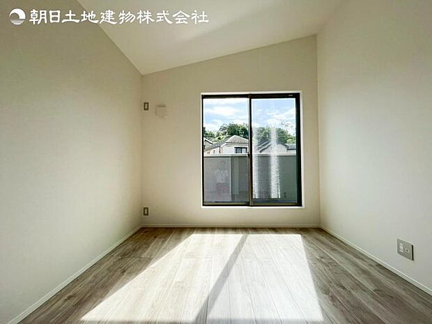 すぐの見学や資料請求などお気軽にお問い合わせお待ちしております