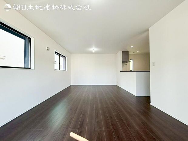 すぐの見学や資料請求などお気軽にお問い合わせお待ちしております