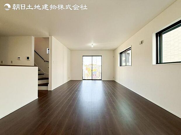 すぐの見学や資料請求などお気軽にお問い合わせお待ちしております