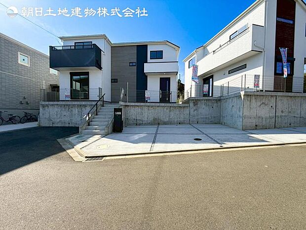 すぐの見学や資料請求などお気軽にお問い合わせお待ちしております