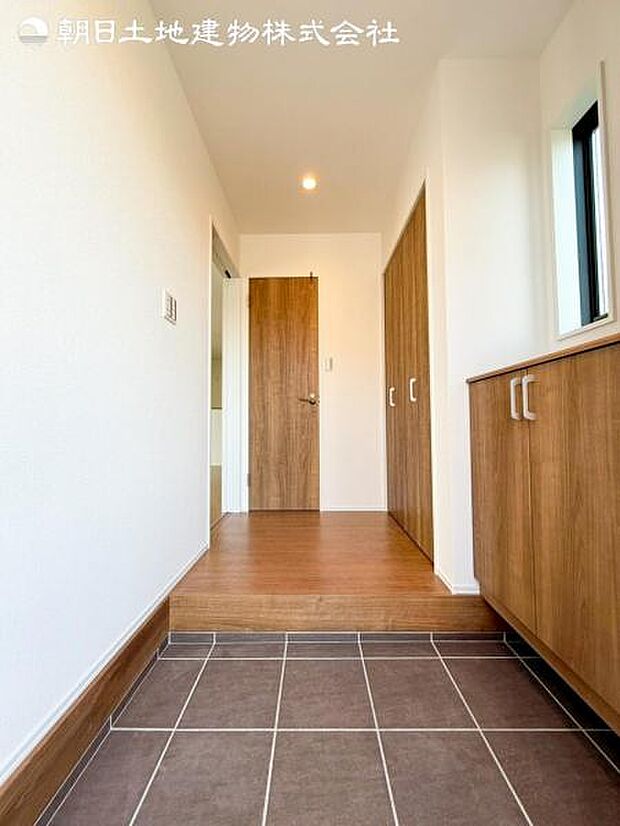 すぐの見学や資料請求などお気軽にお問い合わせお待ちしております