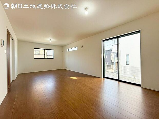 すぐの見学や資料請求などお気軽にお問い合わせお待ちしております