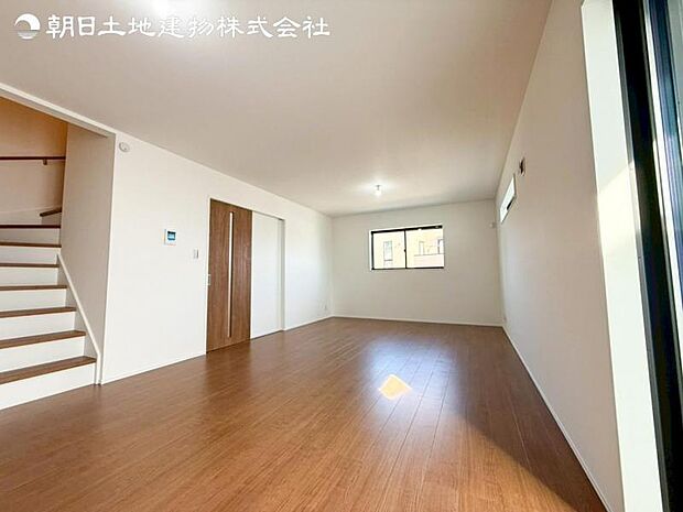 すぐの見学や資料請求などお気軽にお問い合わせお待ちしております