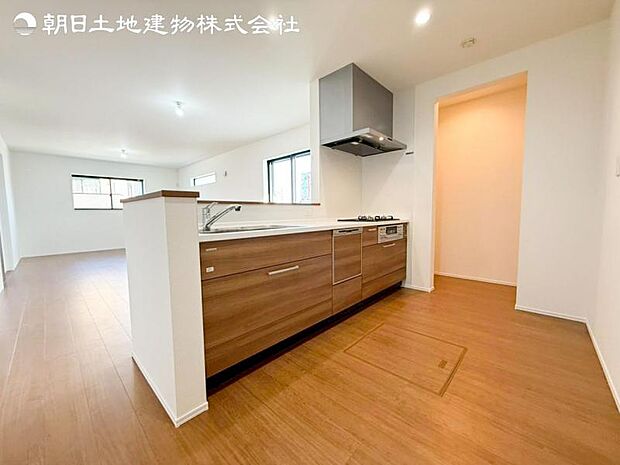 すぐの見学や資料請求などお気軽にお問い合わせお待ちしております