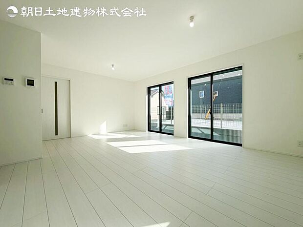 すぐのご見学予約や資料請求などお気軽にお問い合わせお待ちしております