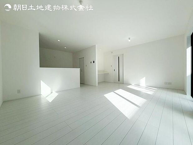 すぐのご見学予約や資料請求などお気軽にお問い合わせお待ちしております