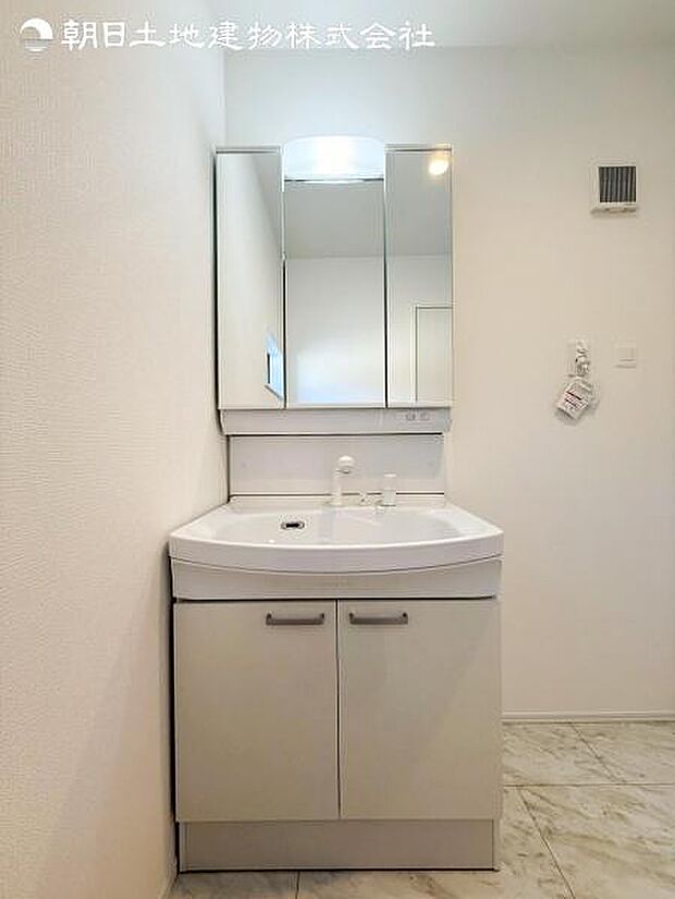 すぐのご見学予約や資料請求などお気軽にお問い合わせお待ちしております