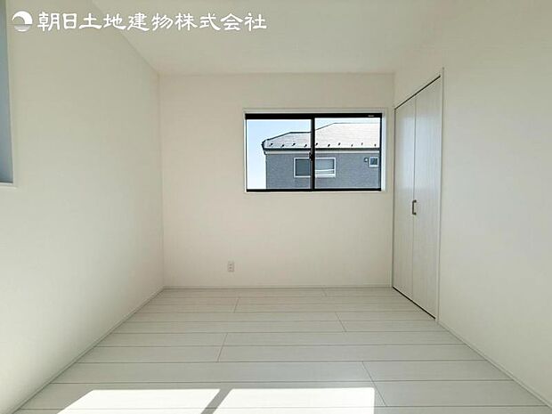 すぐのご見学予約や資料請求などお気軽にお問い合わせお待ちしております