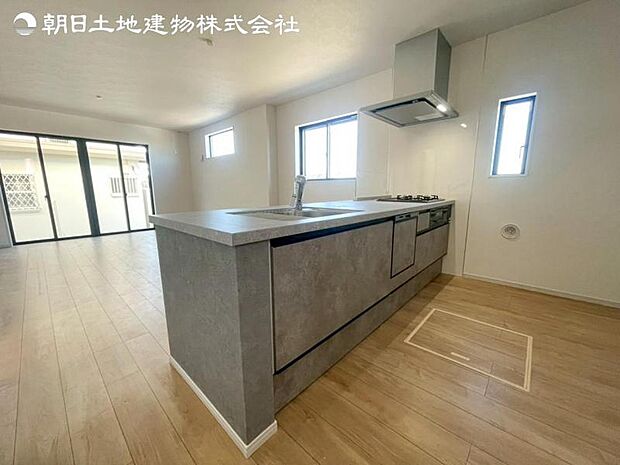 すぐの見学や資料請求などお気軽にお問い合わせお待ちしております