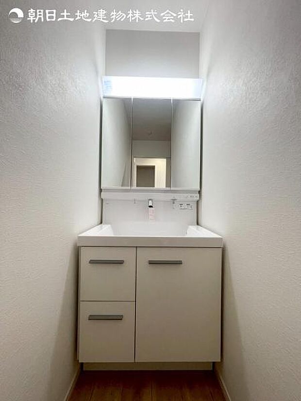 すぐの見学や資料請求などお気軽にお問い合わせお待ちしております