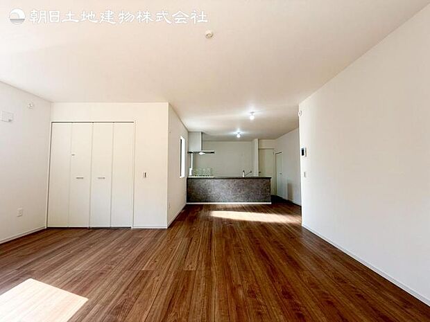 すぐのご見学予約や資料請求などお気軽にお問い合わせお待ちしております