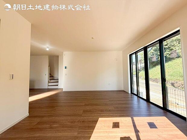 すぐのご見学予約や資料請求などお気軽にお問い合わせお待ちしております