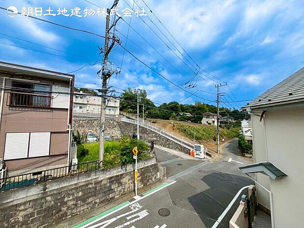 すぐのご見学や資料請求などお気軽にお問い合わせください