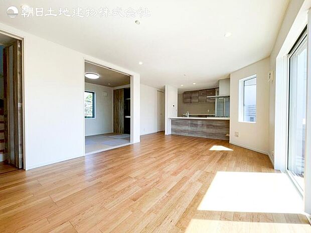 すぐの見学や資料請求などお気軽にお問い合わせください