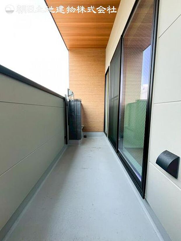 すぐのご見学や資料請求などお気軽にお問い合わせください