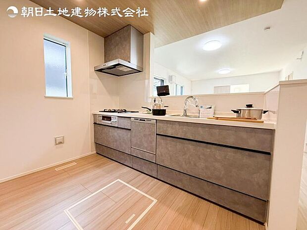 すぐの見学や資料請求などお気軽にお問い合わせお待ちしております