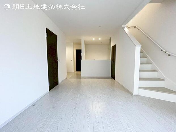 すぐの見学や資料請求などお気軽にお問い合わせお待ちしております